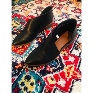 ::UNIVERSAL THREAD:: Faux Leather Booties //NWT//